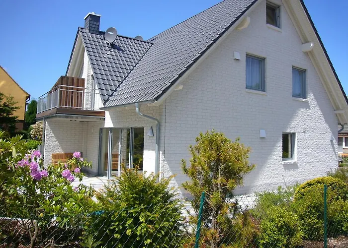 Strandnahes Ferienhaus Mit Terrasse, Strandamsel, Binz
