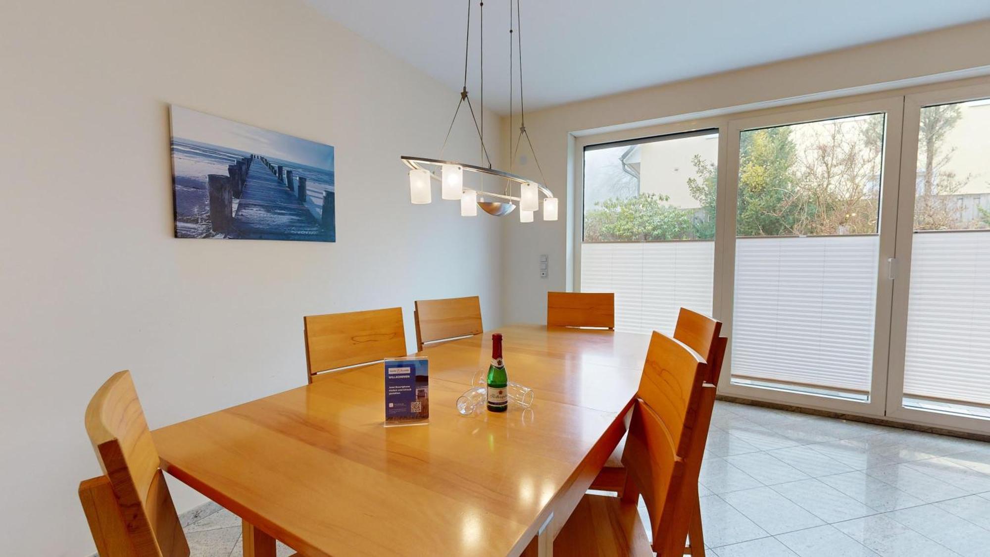 Strandnahes Mit Terrasse, Strandamsel, *